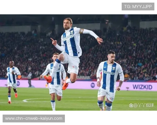 瓦伦西亚40分降级背后:西甲中下游球队技战术水平普遍提升 瓦伦西亚40分降级背后:西甲中下游球队技战术水平普遍提升